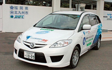 Mazda dodává vůz Premacy Hydrogen RE Hybrid společnosti Iwatani Corporation pro použití na Kjúšú