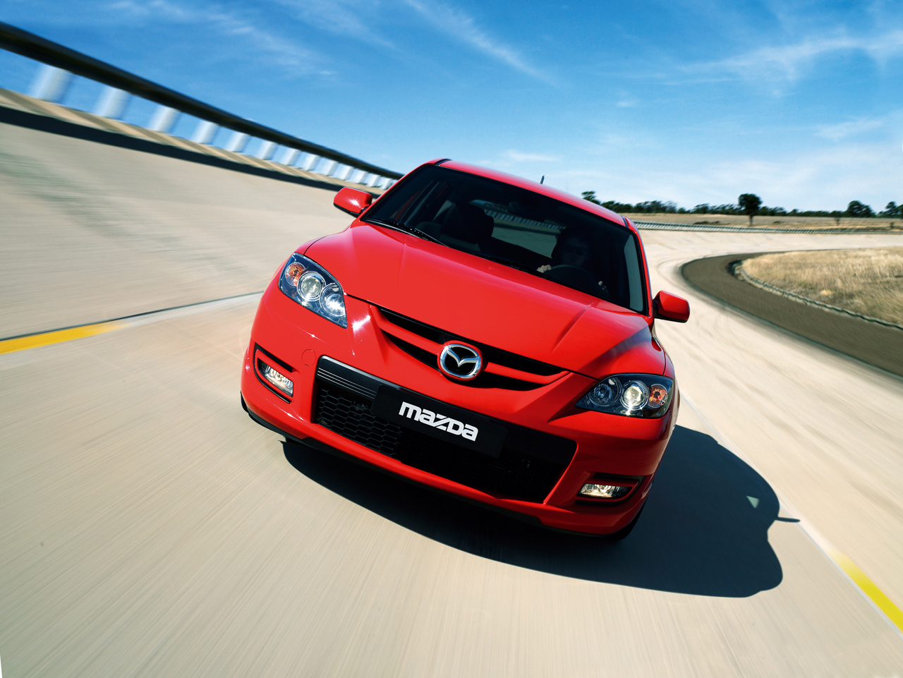 Nové ceny modelů Mazda3 MPS a Mazda MX-5 RC