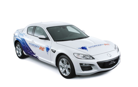 Mazda odhaluje první vozidlo RX-8 Hydrogen RE se specifikací pro Norsko