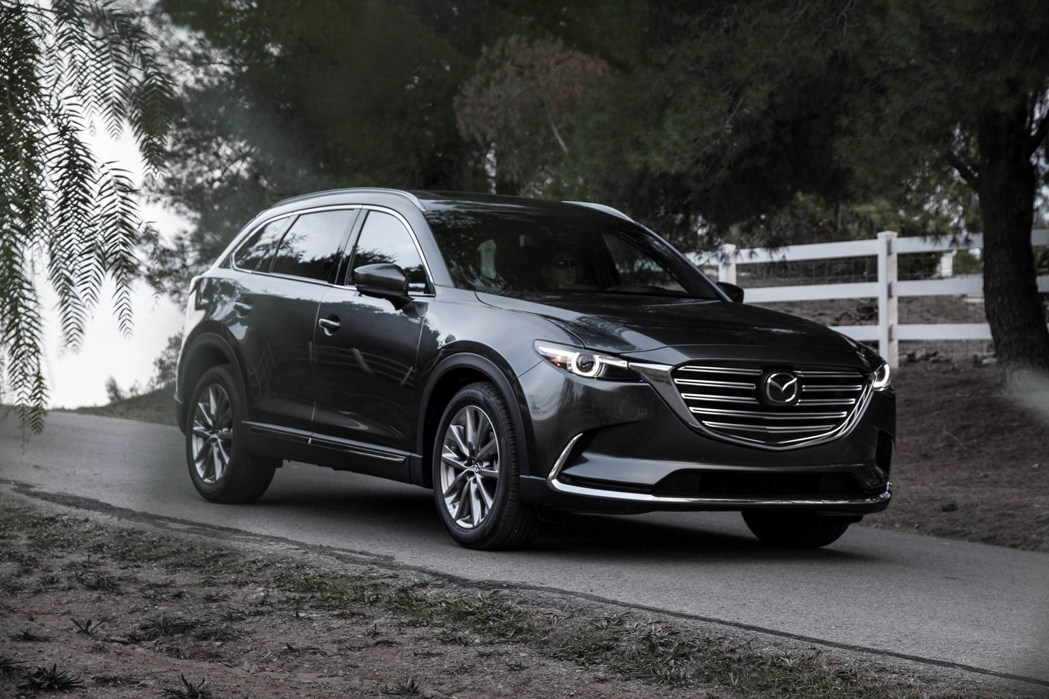 Mazda představuje nejnovější CX-9, SUV crossover se 3 řadami sedadel